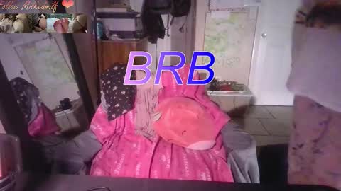 Snapshot of milkedmilf chatting on November 12, 2025, 8:48 am milkedmilf online show from November 12, 2025, 8:48 am