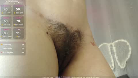 Snapshot of milker_amira chatting on December 15, 2024, 6:15 pm Amira online show from December 15, 2024, 6:15 pm