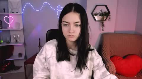 Snapshot of milki_wey chatting on February 4, 2026, 7:03 am Mila online show from February 4, 2026, 7:03 am