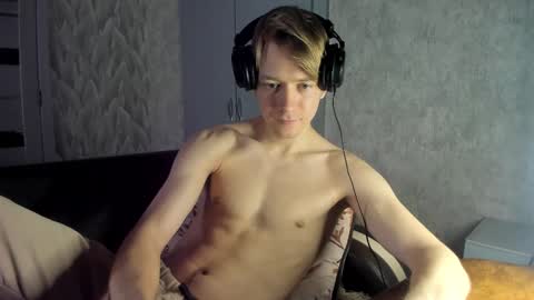 Isaac online show from February 26, 2025, 5:53 am