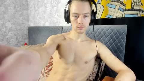 Isaac online show from November 17, 2025, 6:41 am