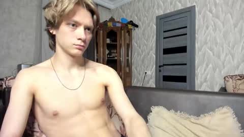Isaac online show from May 13, 2026, 9:33 pm