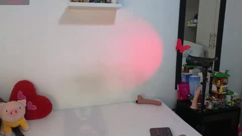 Snapshot of milky__boy_ chatting on April 17, 2026, 11:41 pm H A R O L D online show from April 17, 2026, 11:41 pm