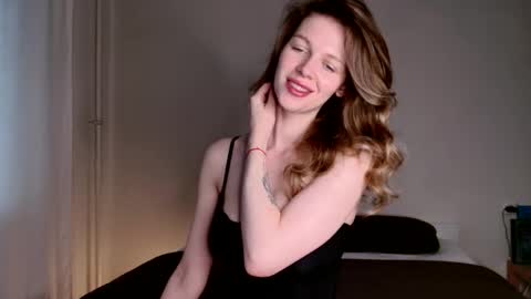 Snapshot of milky__way_ chatting on October 30, 2025, 12:50 pm milky__way_ online show from October 30, 2025, 12:50 pm