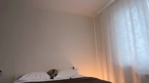 milky__way_ online show from March 12, 2026, 2:12 pm