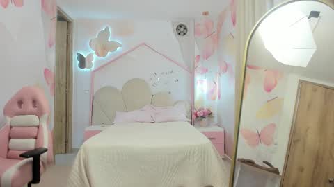 Sofia  online show from March 14, 2026, 7:52 pm