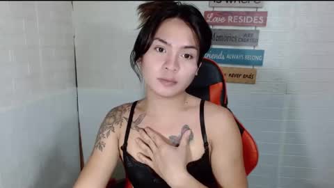 Snapshot of milkycumnel23 chatting on December 13, 2024, 3:32 pm NEL 23 online show from December 13, 2024, 3:32 pm