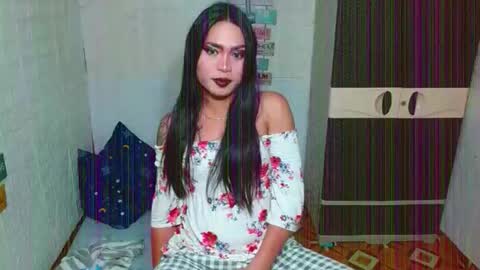 Snapshot of milkycumnel23 chatting on December 2, 2025, 1:39 pm NEL 23 online show from December 2, 2025, 1:39 pm