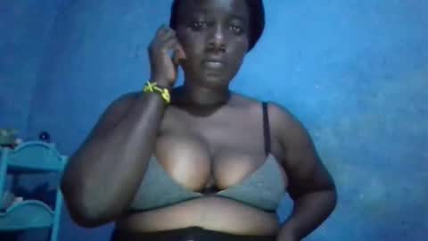 Snapshot of milkyebony254 chatting on September 20, 2025, 8:10 pm milkyebony254 online show from September 20, 2025, 8:10 pm