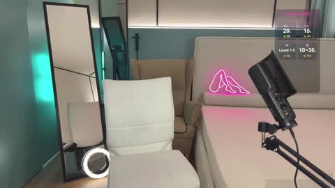 Snapshot of milla_kuni chatting on December 29, 2024, 7:00 pm Mila online show from December 29, 2024, 7:00 pm