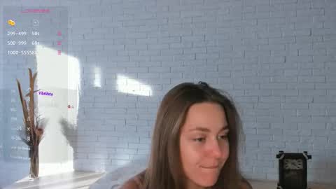 Snapshot of milla_vegga chatting on October 21, 2025, 10:27 am Mila online show from October 21, 2025, 10:27 am