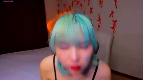 Snapshot of milla_waves chatting on July 2, 2026, 1:17 pm Milla or just Mi online show from July 2, 2026, 1:17 pm