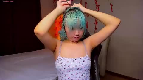 Snapshot of milla_waves chatting on July 5, 2026, 1:18 pm Milla or just Mi online show from July 5, 2026, 1:18 pm