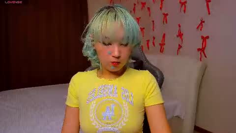 Snapshot of milla_waves chatting on July 16, 2026, 12:55 pm Milla or just Mi online show from July 16, 2026, 12:55 pm