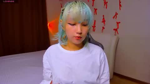 Snapshot of milla_waves chatting on July 25, 2026, 1:19 pm Milla or just Mi online show from July 25, 2026, 1:19 pm