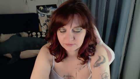 Snapshot of millapoolys chatting on June 7, 2026, 10:57 pm Milla online show from June 7, 2026, 10:57 pm