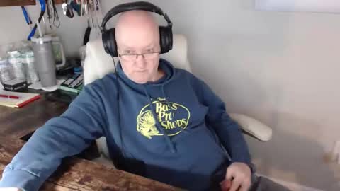 millenium0129 online show from January 16, 2026, 11:58 am