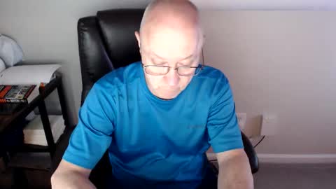 Snapshot of millenium0129 chatting on June 7, 2026, 12:37 am millenium0129 online show from June 7, 2026, 12:37 am