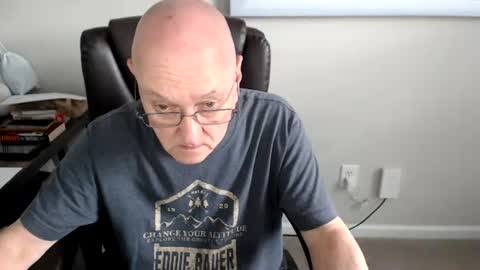 Snapshot of millenium0129 chatting on June 18, 2026, 3:05 pm millenium0129 online show from June 18, 2026, 3:05 pm