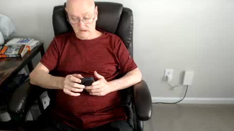 Snapshot of millenium0129 chatting on July 24, 2026, 4:05 pm millenium0129 online show from July 24, 2026, 4:05 pm