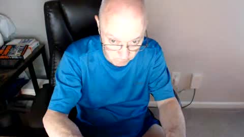 Snapshot of millenium0129 chatting on July 30, 2026, 12:20 am millenium0129 online show from July 30, 2026, 12:20 am