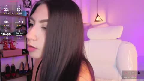 miller_vanessa_ online show from May 1, 2026, 8:46 pm