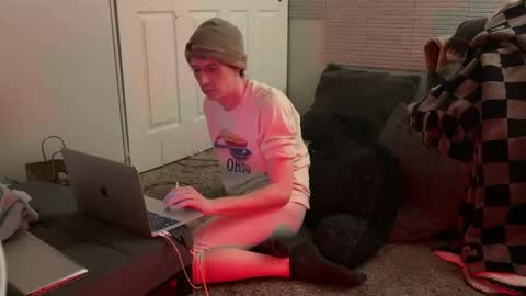 Snapshot of millerjdm chatting on February 4, 2025, 1:59 pm SlimnHungOH online show from February 4, 2025, 1:59 pm