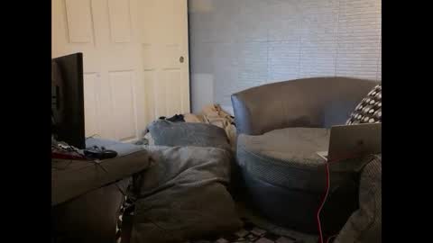 Snapshot of millerjdm chatting on February 18, 2025, 8:05 am SlimnHungOH online show from February 18, 2025, 8:05 am