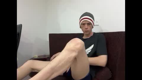 Snapshot of millerjdm chatting on September 18, 2025, 6:32 pm SlimnHungOH online show from September 18, 2025, 6:32 pm