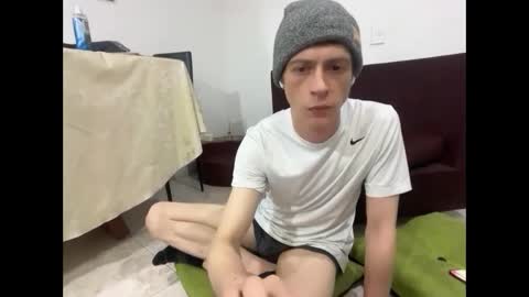 Snapshot of millerjdm chatting on September 21, 2025, 6:04 am SlimnHungOH online show from September 21, 2025, 6:04 am