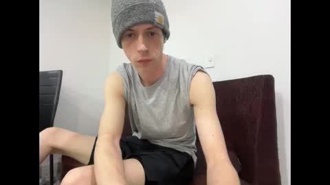 Snapshot of millerjdm chatting on September 22, 2025, 5:04 pm SlimnHungOH online show from September 22, 2025, 5:04 pm