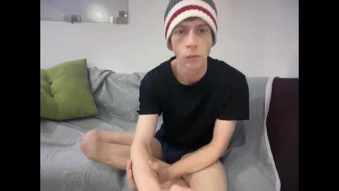 Snapshot of millerjdm chatting on November 23, 2025, 4:18 pm SlimnHungOH online show from November 23, 2025, 4:18 pm