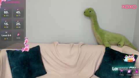 Milly online show from March 16, 2026, 5:44 am