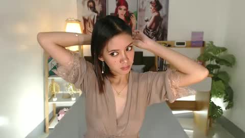 Im Milliedont forget to follow me online show from January 24, 2025, 7:39 pm