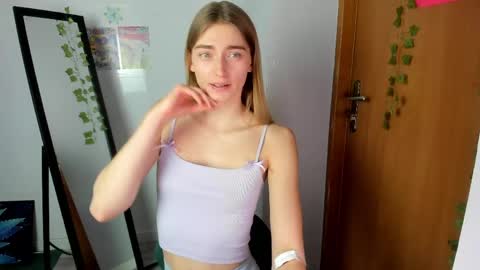 millie_lacroix online show from April 30, 2026, 9:37 am
