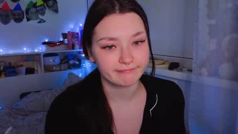 Snapshot of milliedoll chatting on November 4, 2025, 3:27 am Millie online show from November 4, 2025, 3:27 am