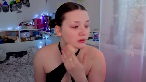 Snapshot of milliedoll chatting on November 11, 2025, 5:18 am Millie online show from November 11, 2025, 5:18 am