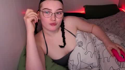 Snapshot of milliedoll chatting on November 25, 2025, 10:48 am Millie online show from November 25, 2025, 10:48 am