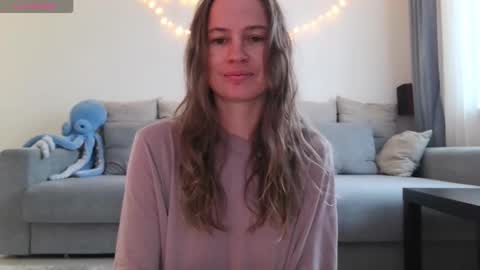 milly_browski online show from October 16, 2025, 5:52 am