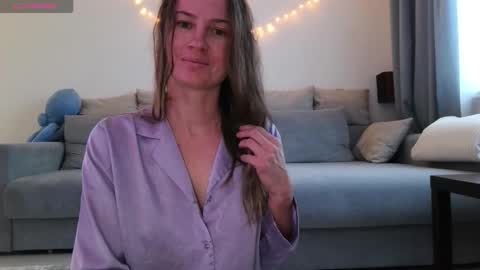 milly_browski online show from October 20, 2025, 1:44 pm