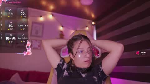 MILLY online show from December 18, 2025, 6:58 pm