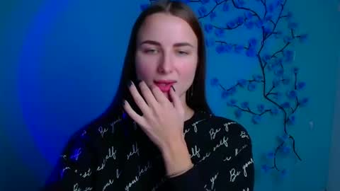 Milly online show from December 18, 2025, 7:03 am