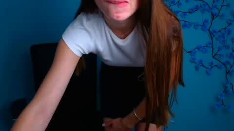 Snapshot of milly_liss chatting on June 25, 2026, 6:07 am Milly online show from June 25, 2026, 6:07 am