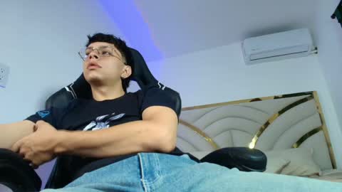 milo_sttorm online show from April 28, 2026, 12:10 pm