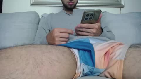 Snapshot of milostructor chatting on October 6, 2025, 12:35 pm miloslove online show from October 6, 2025, 12:35 pm