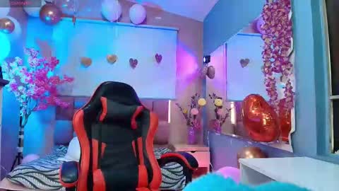  Milu Belucci  online show from February 16, 2026, 1:29 pm