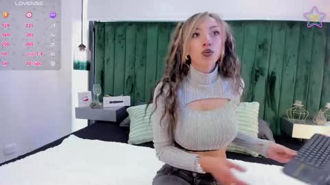 Snapshot of milu_beluci chatting on April 9, 2026, 2:11 pm Milu Belucci online show from April 9, 2026, 2:11 pm