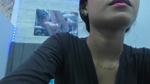 Snapshot of miluuu18 chatting on December 29, 2024, 12:09 am Miluu online show from December 29, 2024, 12:09 am