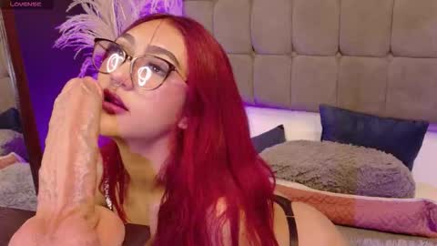 miluv19 online show from October 11, 2025, 9:02 pm