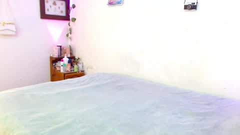 Snapshot of mily_baker chatting on May 9, 2026, 6:46 pm mily_baker online show from May 9, 2026, 6:46 pm